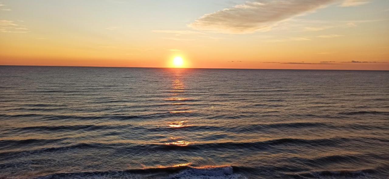 Sunset At Front - En La Playa Piso Privado Privatunterkunft *
