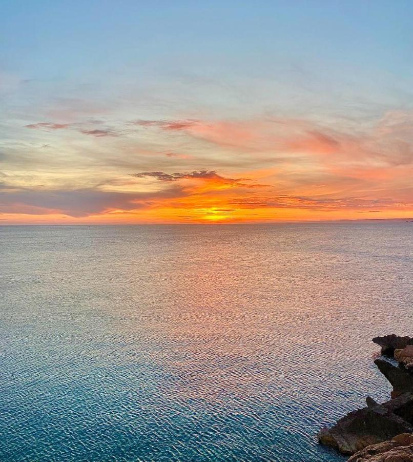 Sunset At Front - En La Playa Piso Privado Alloggio in famiglia *